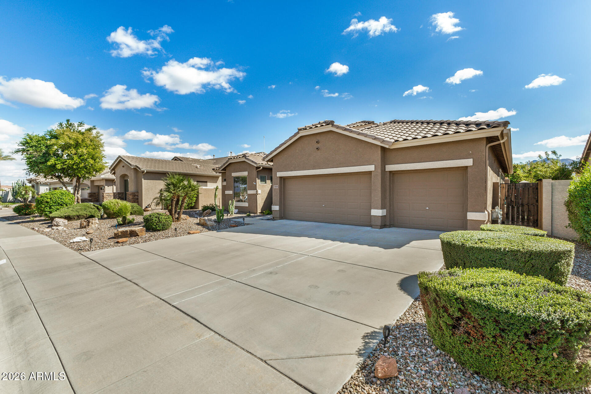 3939 E DUBOIS Avenue