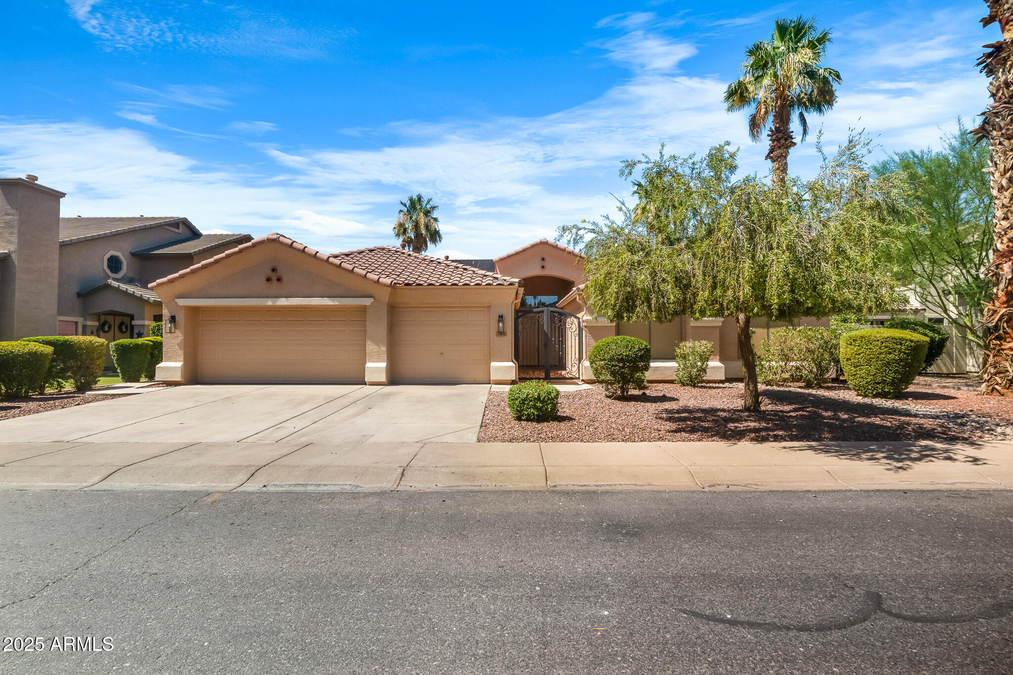 786 E COCONINO Drive
