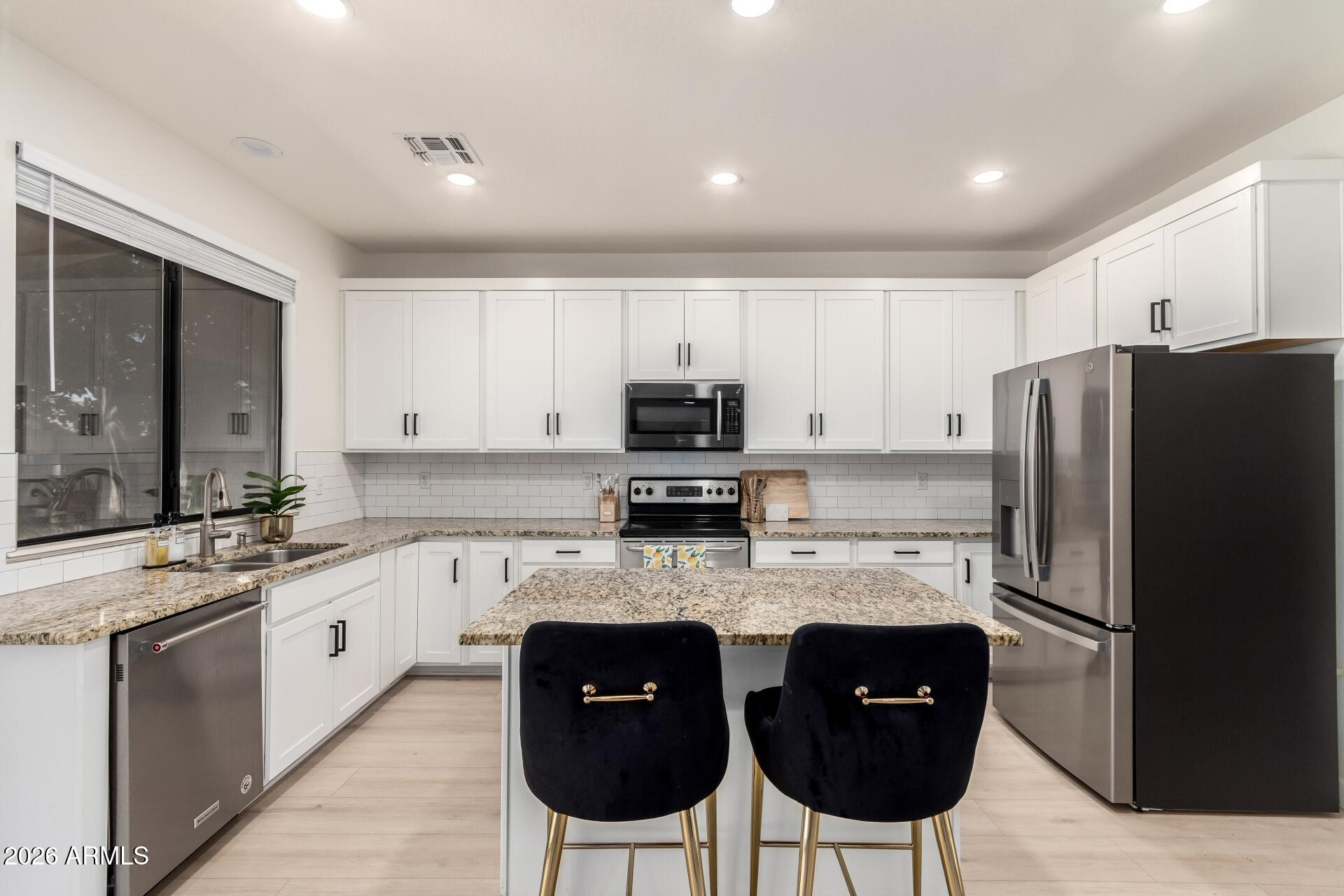 4025 E PASO Trail
