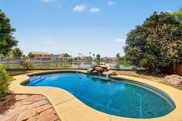 11145 W WINDSOR AVE, AVONDALE, AZ 85392 - Image cfdb042f4fcc6a46bbeb46ae1f4cba0a/2962972858