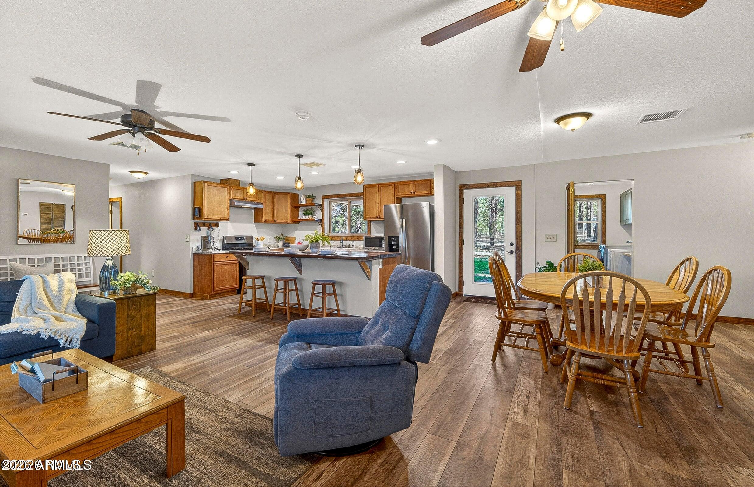 454 N East Park Road