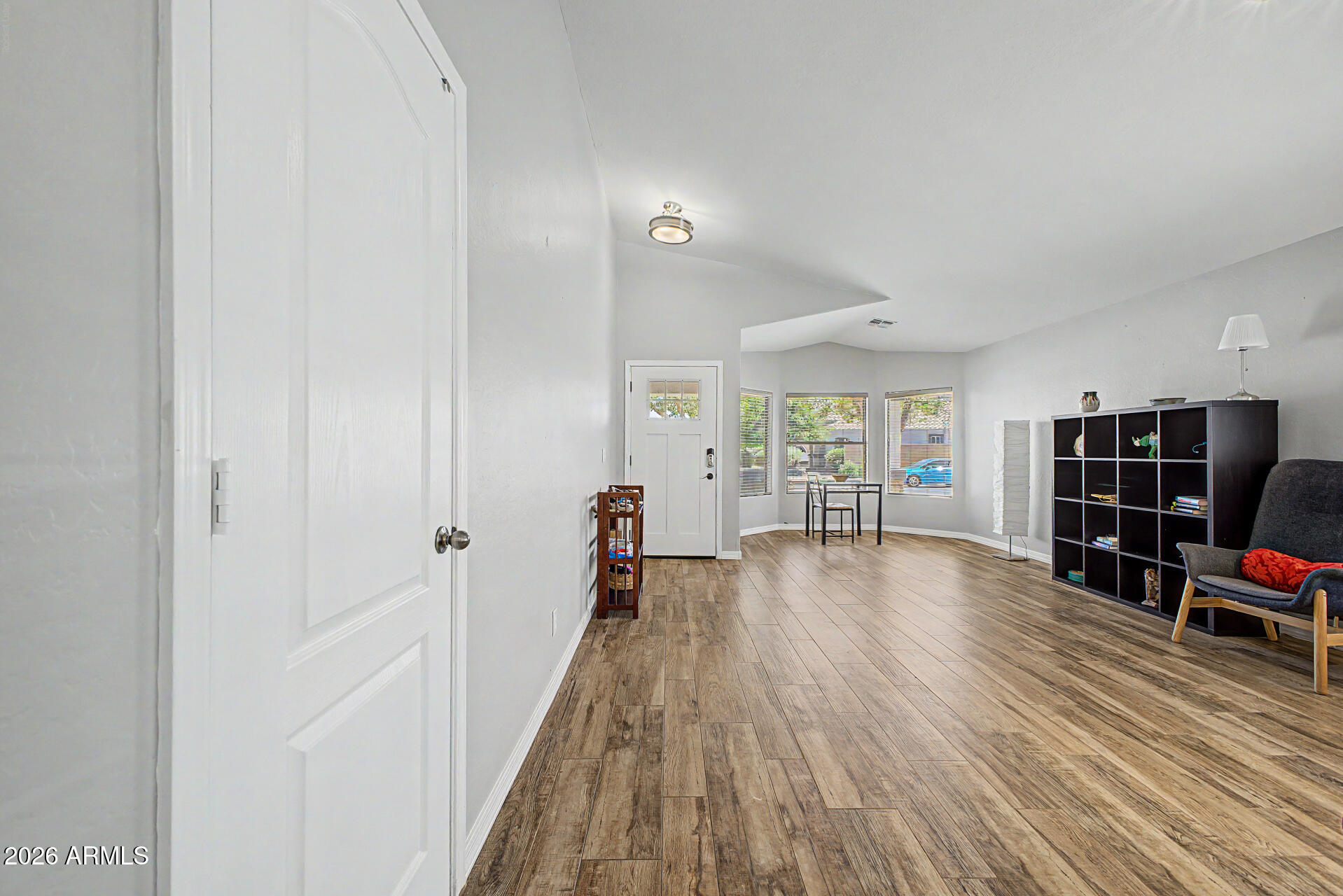 354 W DANA Drive