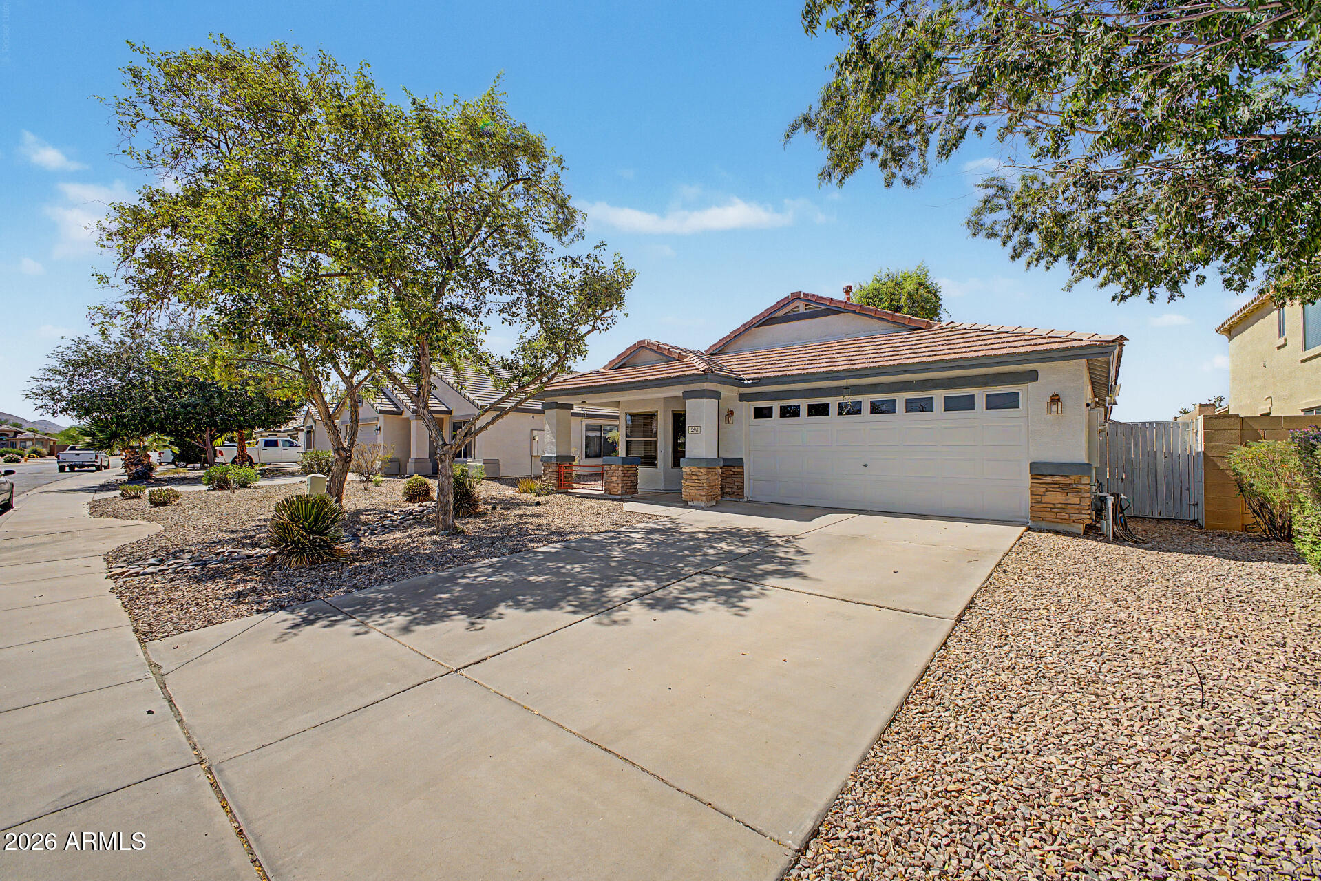 354 W DANA Drive