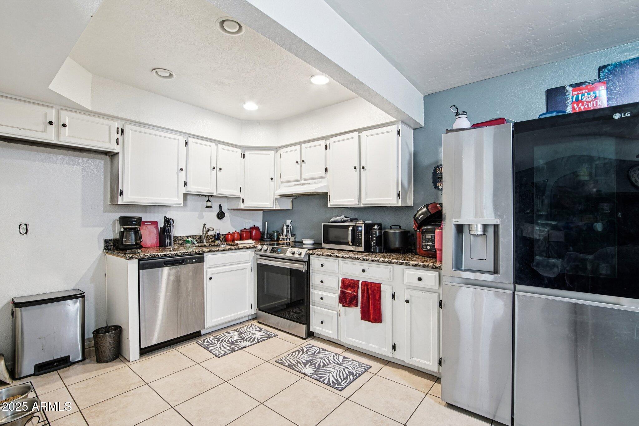 2121 S PENNINGTON -- 47