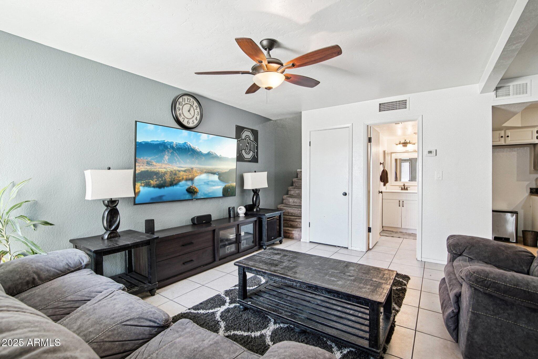 2121 S PENNINGTON -- 47