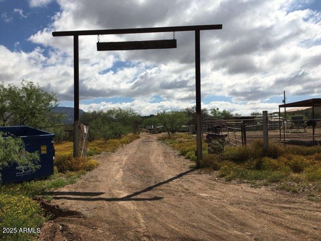 Photo of 45215 N 10th Street #&#39;-&#39;, New River, AZ 85087 (MLS # 6911382)