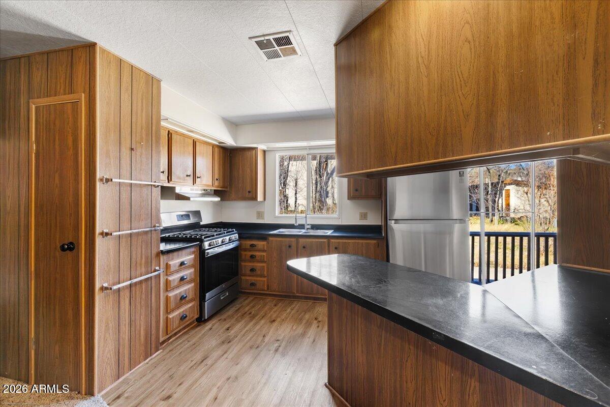 DAMERON PARK - Residential
