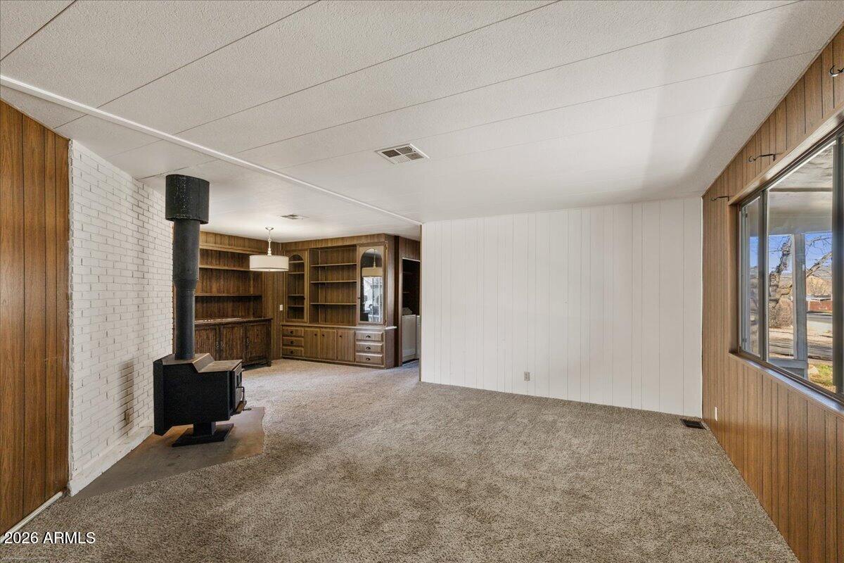 202 W MERRITT Street