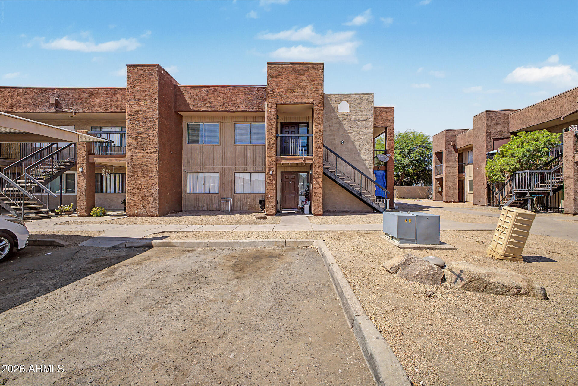 3810 N MARYVALE Parkway 2016