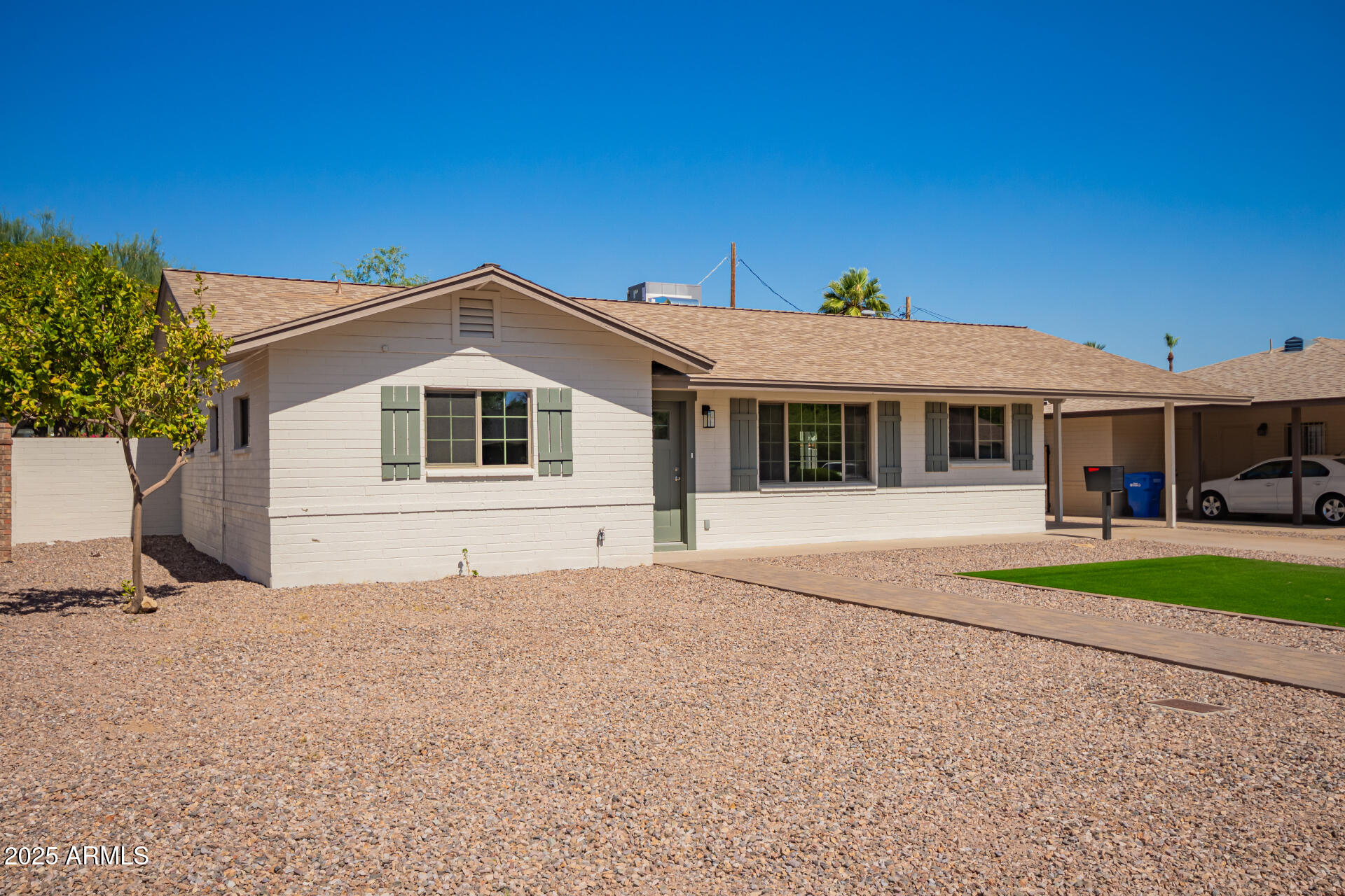 Homes 2 3209 N 20TH Place