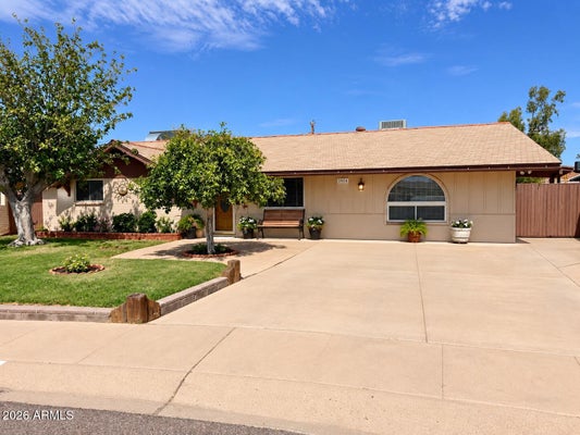 3924 W LAS PALMARITAS DR, PHOENIX, AZ 85051 - Image cff289bb11b1e84be0b8fe36357c19de/3312415026
