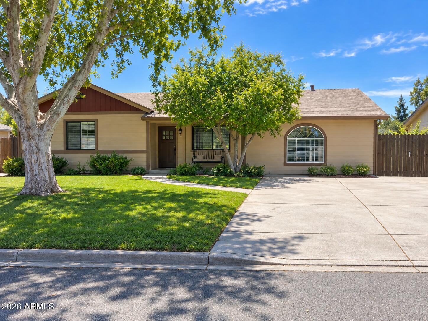 3924 W LAS PALMARITAS Drive