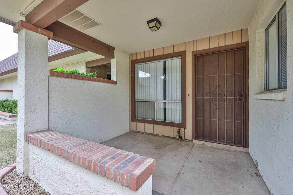 Photo of 10620 W Northern Avenue #5, Glendale, AZ 85307 (MLS # 6932251)