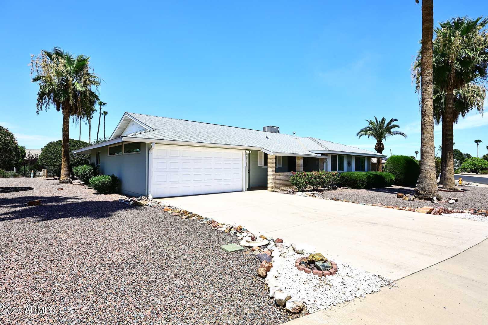 10402 W WININGER Circle
