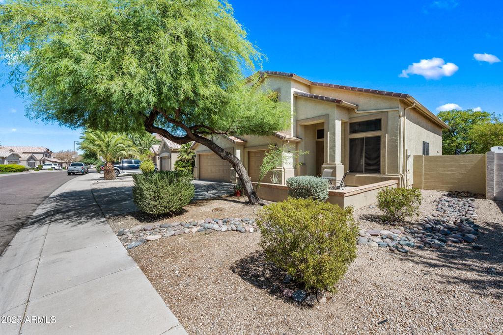 Photo of 13130 W Jacobson Drive, Litchfield Park, AZ 85340 (MLS # 6897598)
