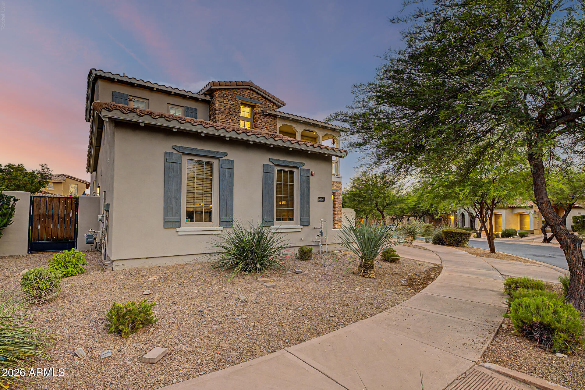 9329 E TRAILSIDE View