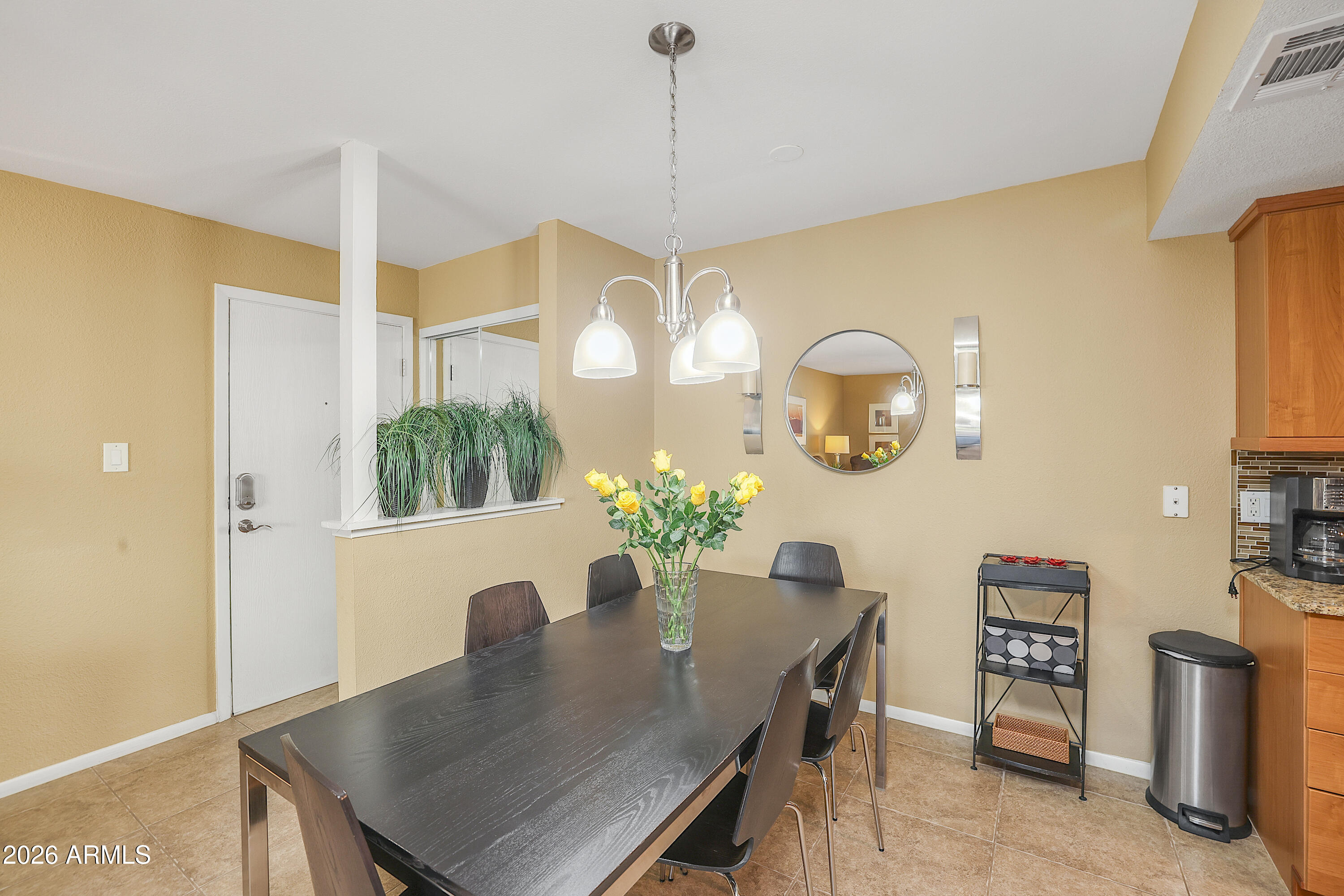 7350 N VIA PASEO DEL SUR -- O105