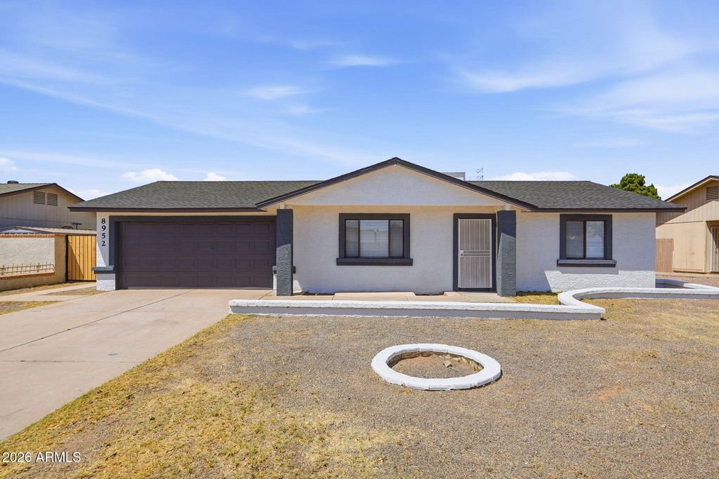 Photo of 8952 W Royal Palm Road, Peoria, AZ 85345 (MLS # 7020824)
