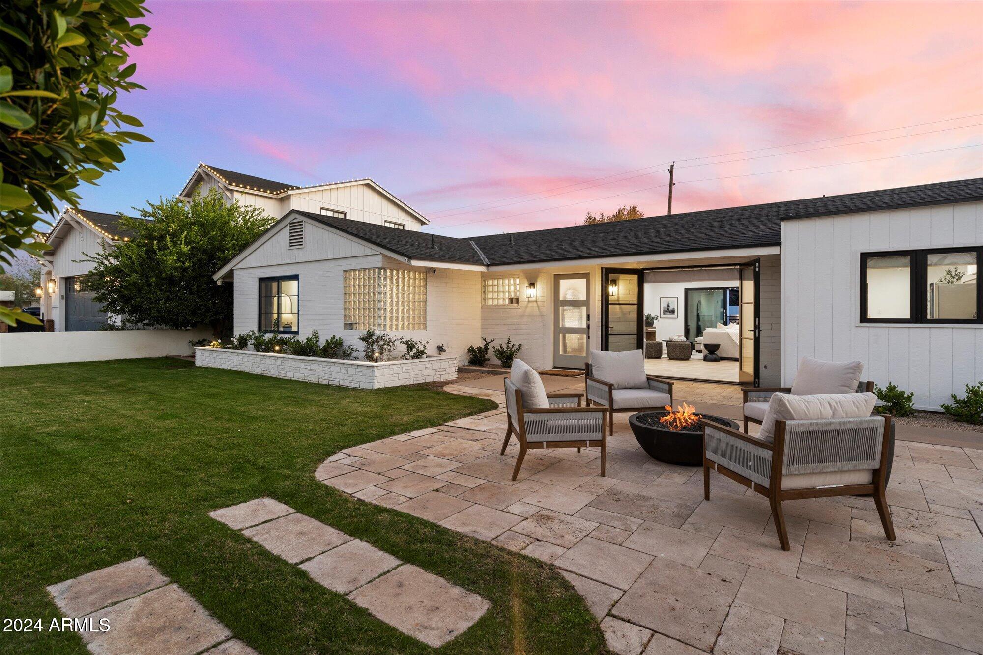 3827 E HAZELWOOD Street