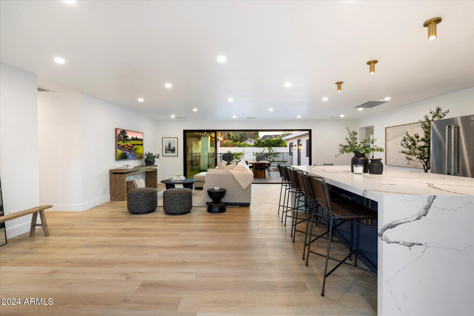 3827 E HAZELWOOD Street