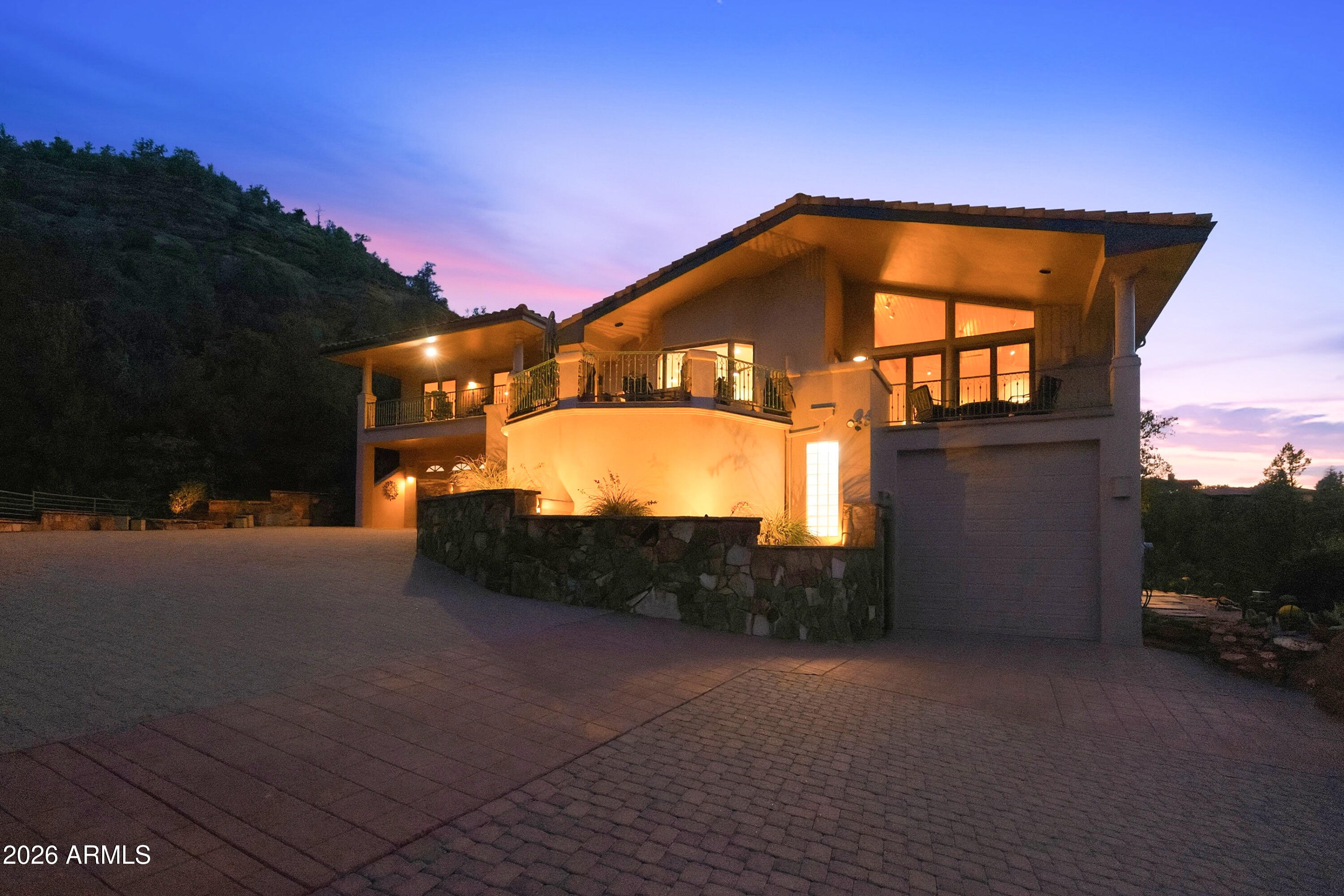 120 LES SPRINGS Drive