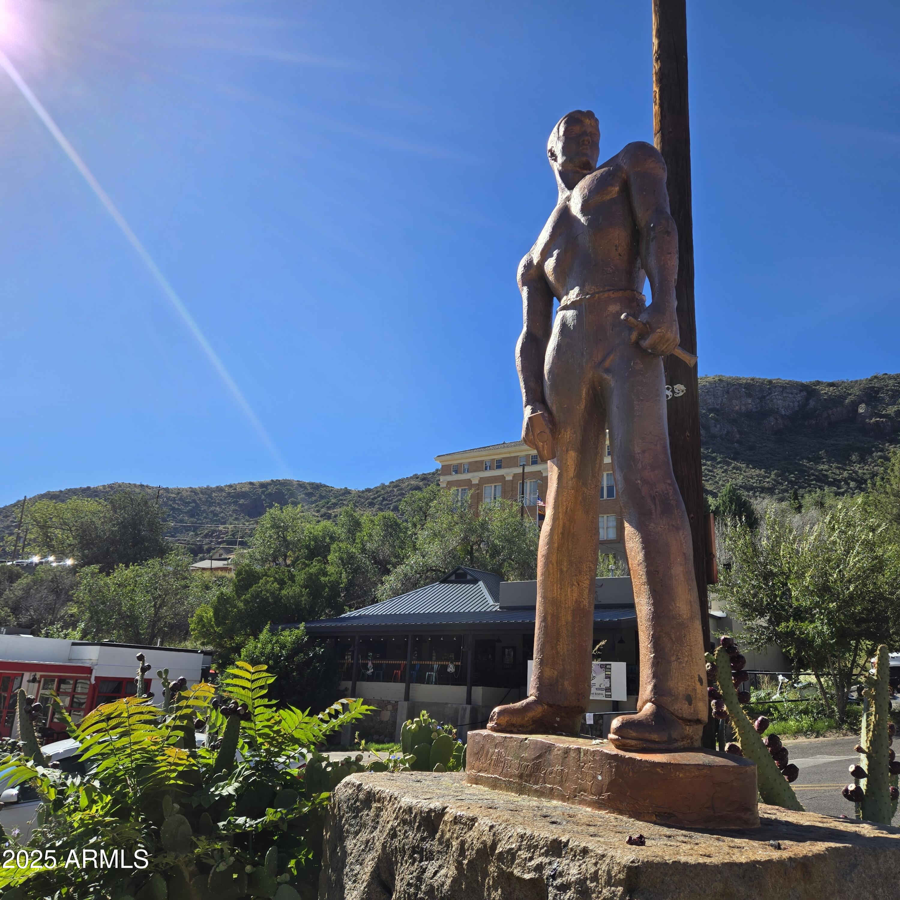 202 Tombstone Canyon