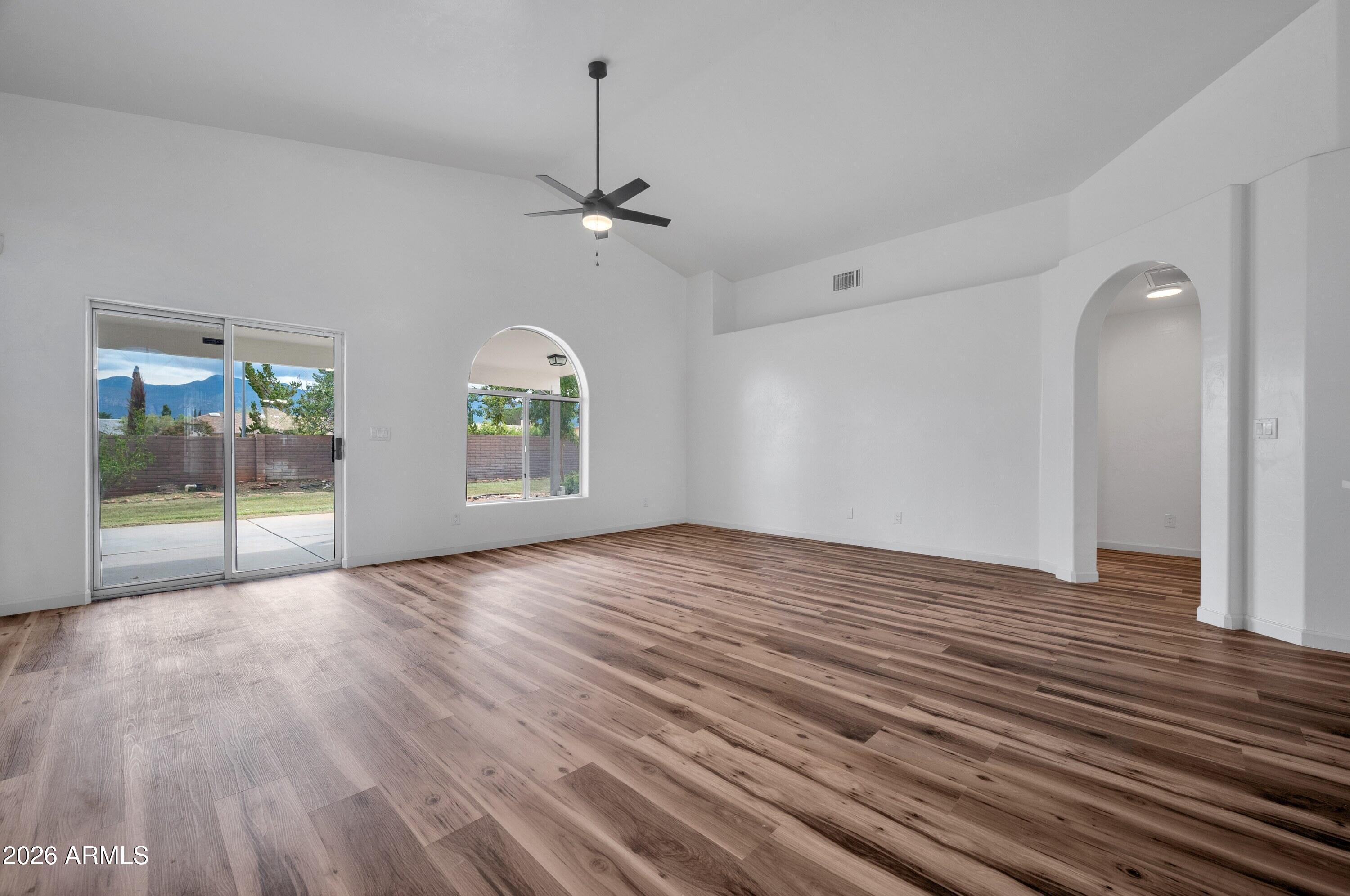 1382 OVERLOOK Drive