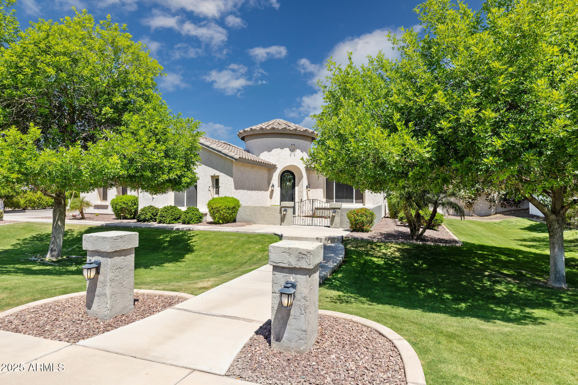 3356 E VALLEJO Court