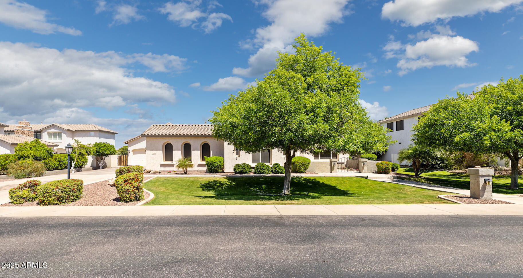 3356 E VALLEJO Court