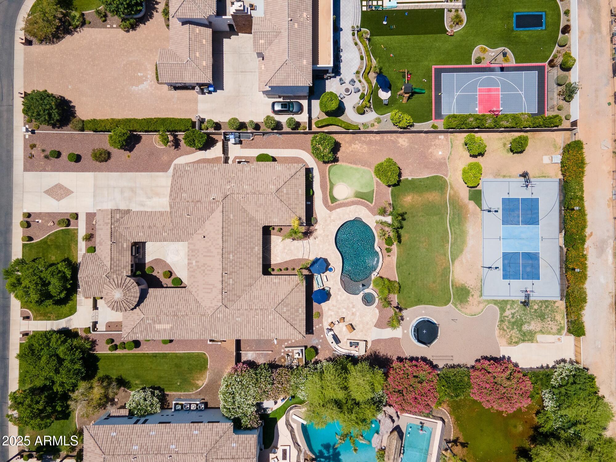 3356 E VALLEJO Court