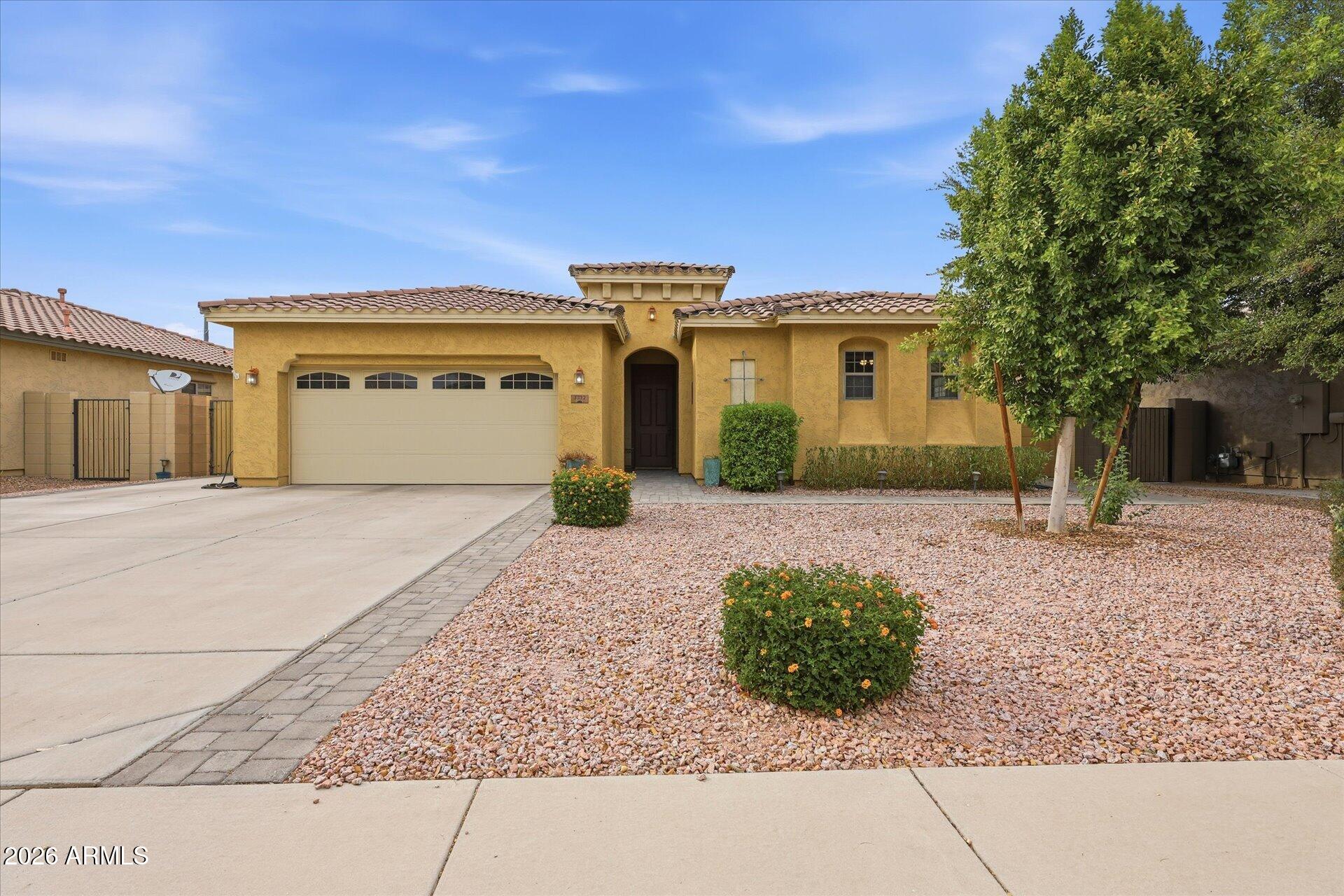 3322 E ZION Way