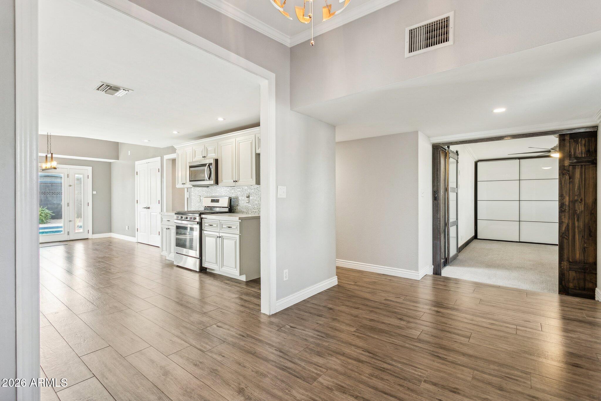 3725 E PARADISE Drive