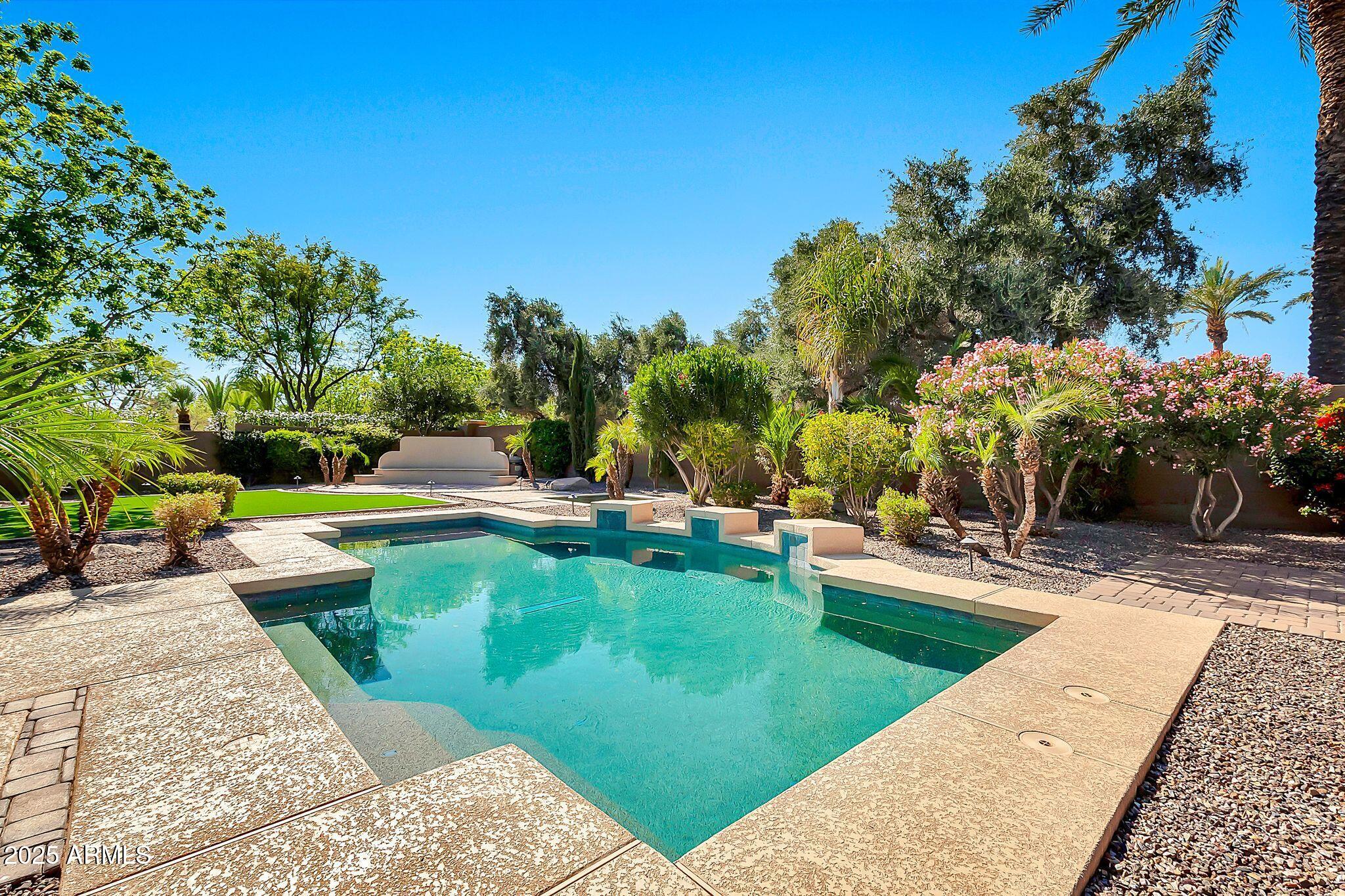5206 S FAIRCHILD Lane