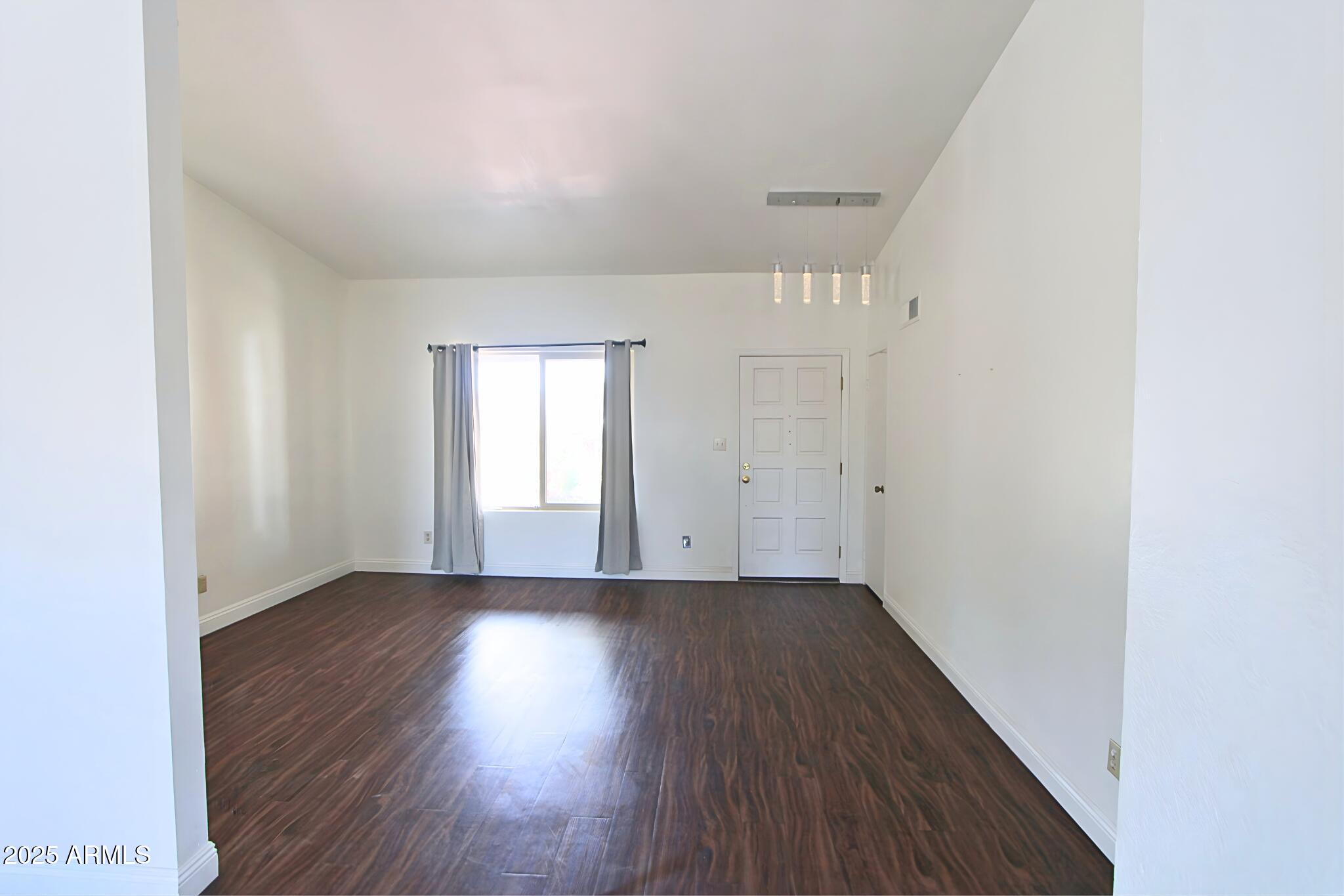 621 W LOS LAGOS VISTA Avenue