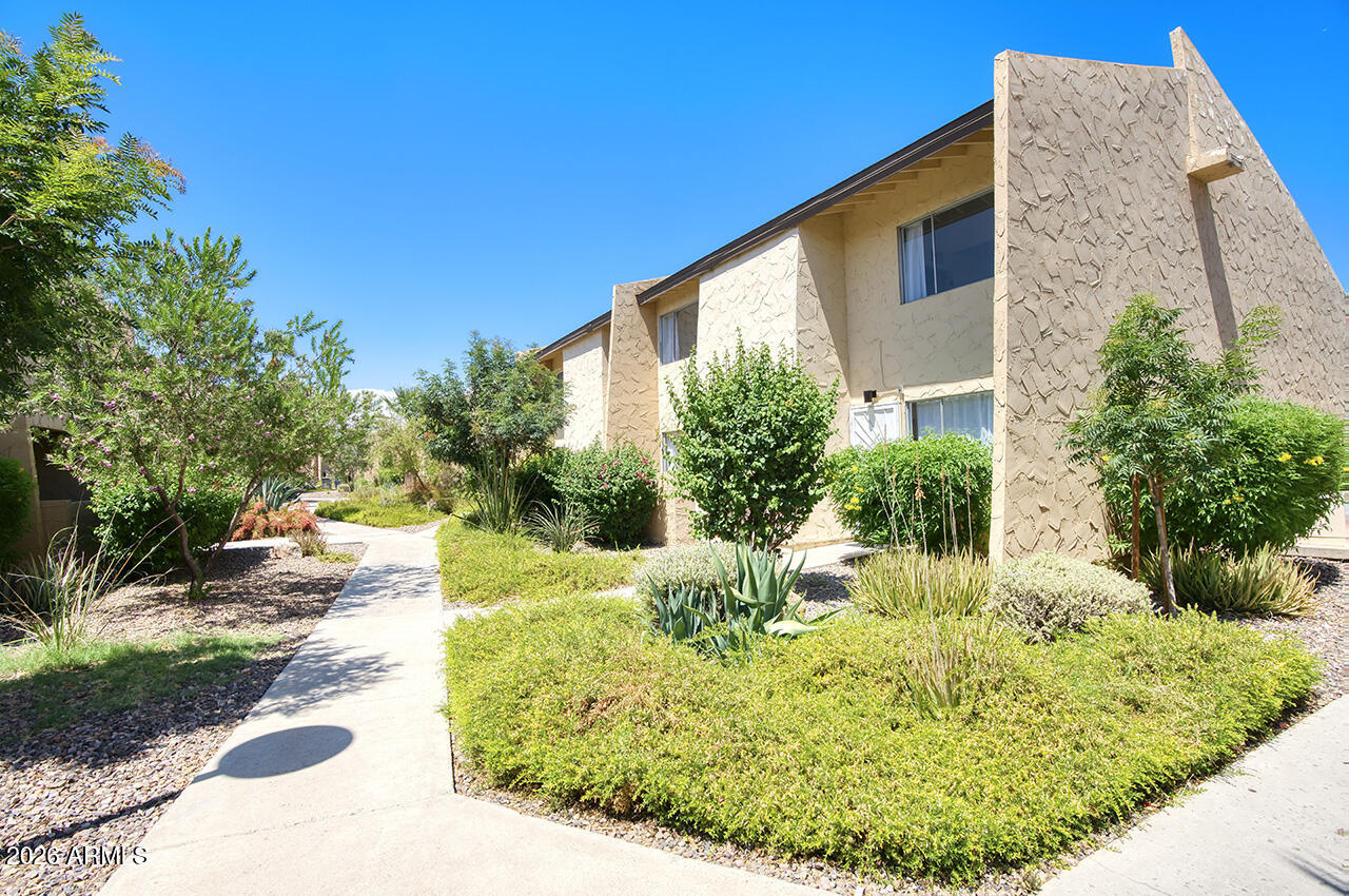 8055 E THOMAS Road E115