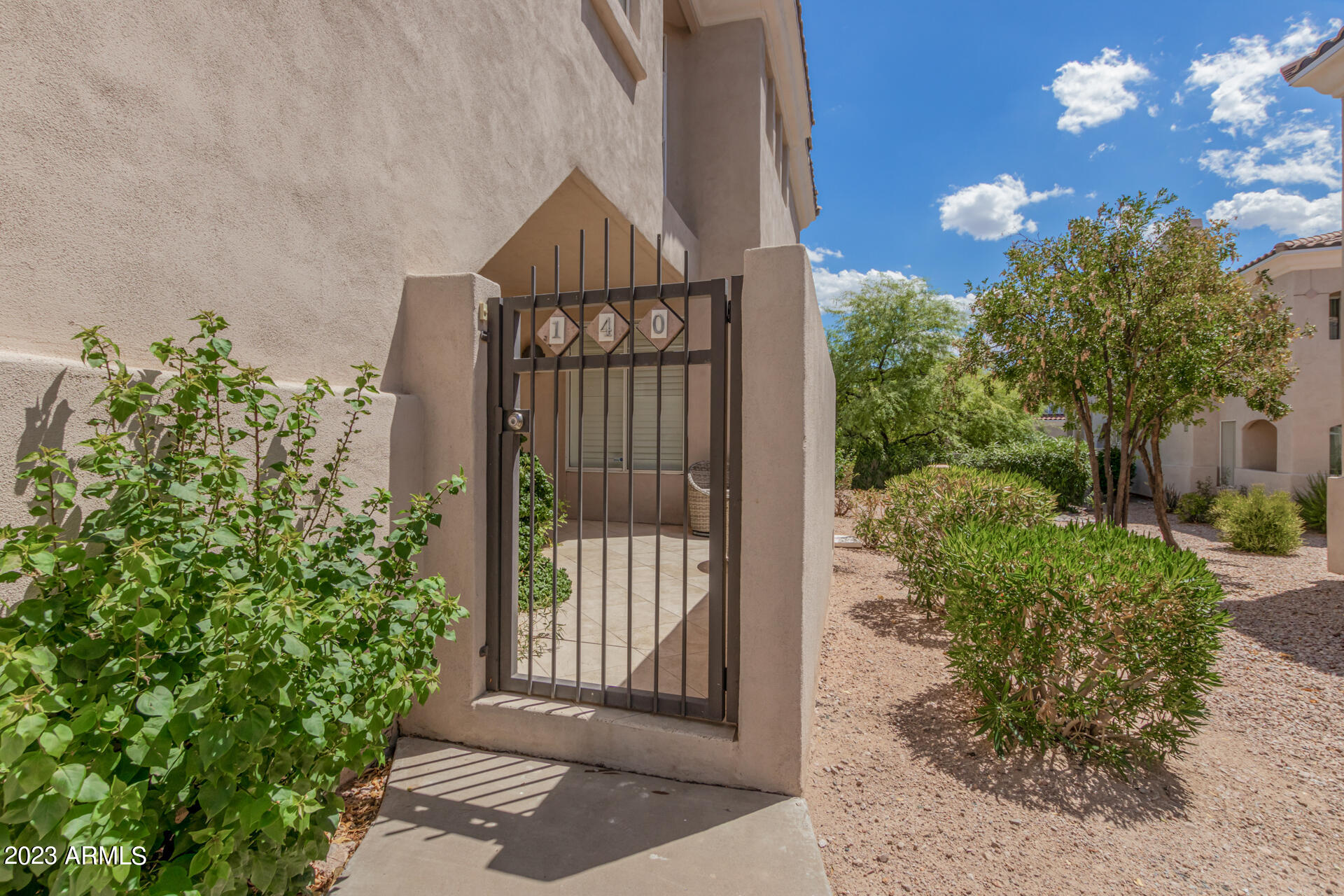 1747 E NORTHERN Avenue 140