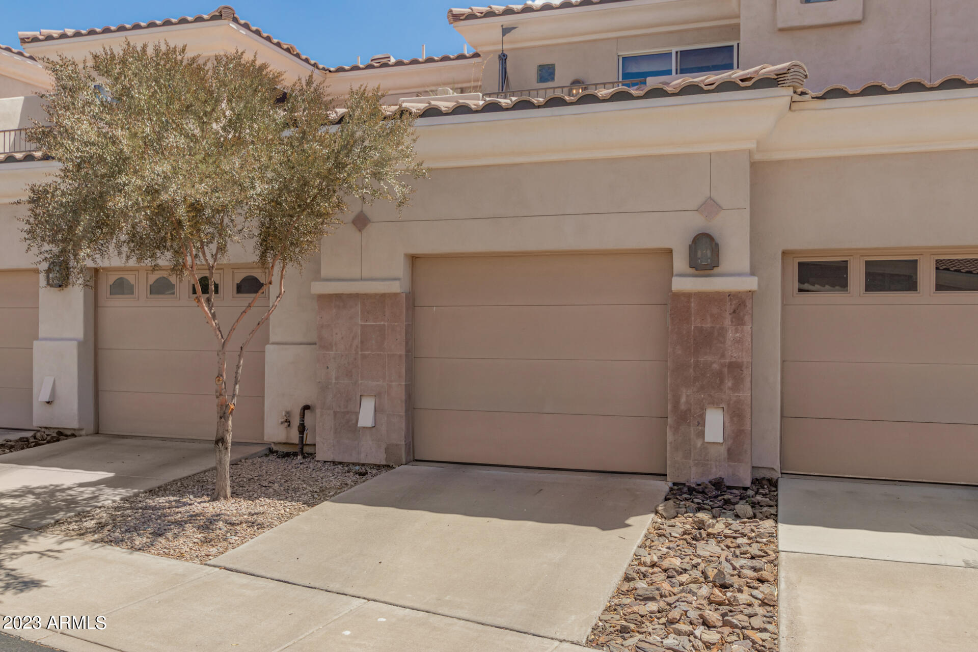 1747 E NORTHERN Avenue 140