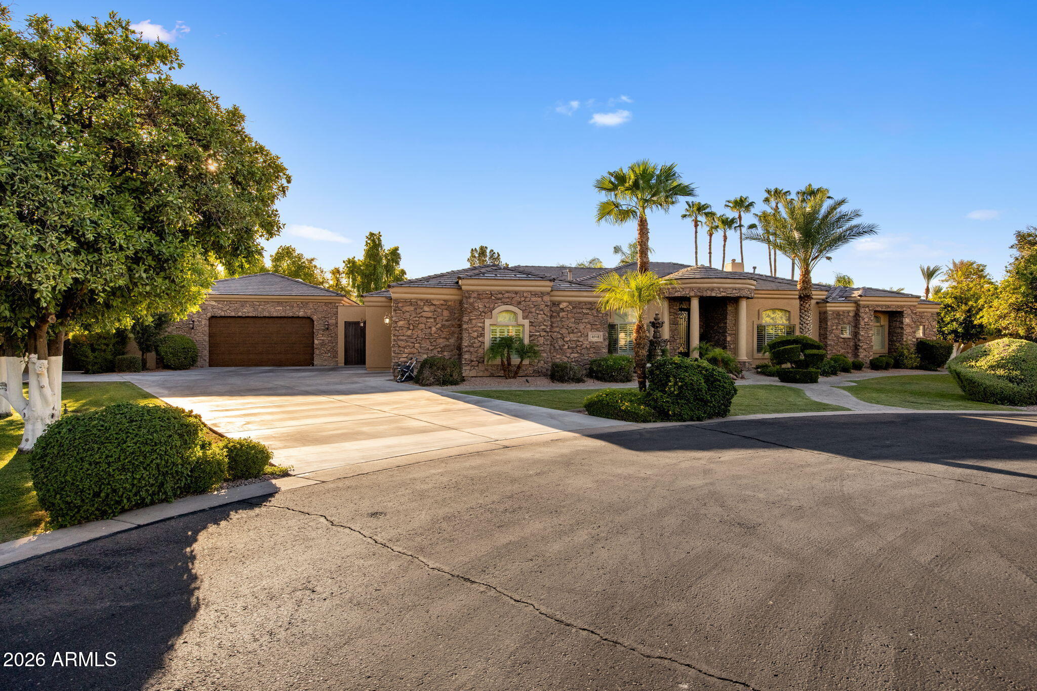 3912 E MINTON Circle