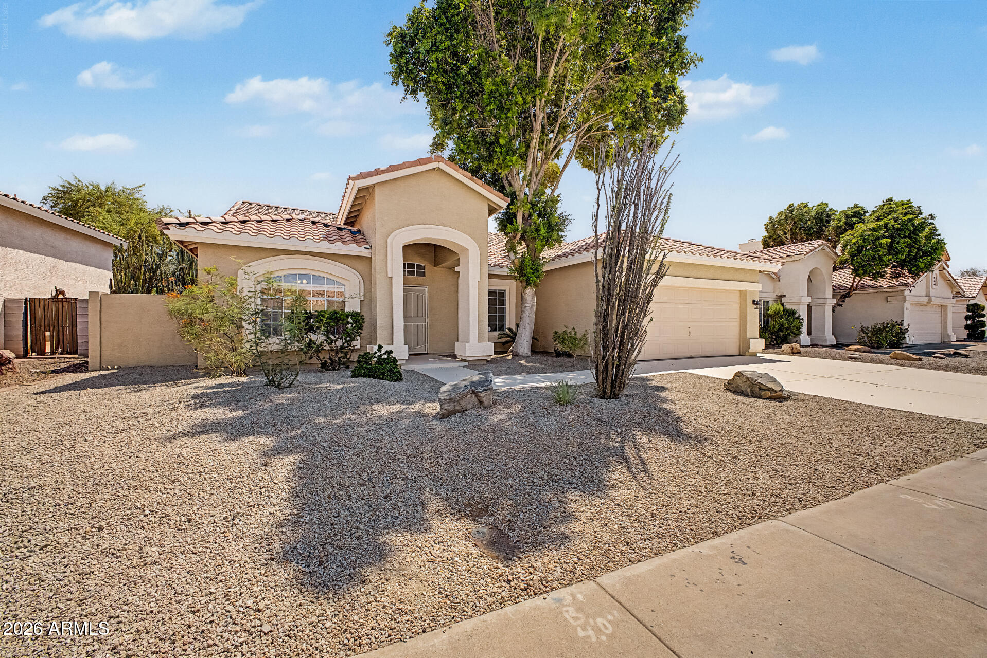 655 W SILVER CREEK Road