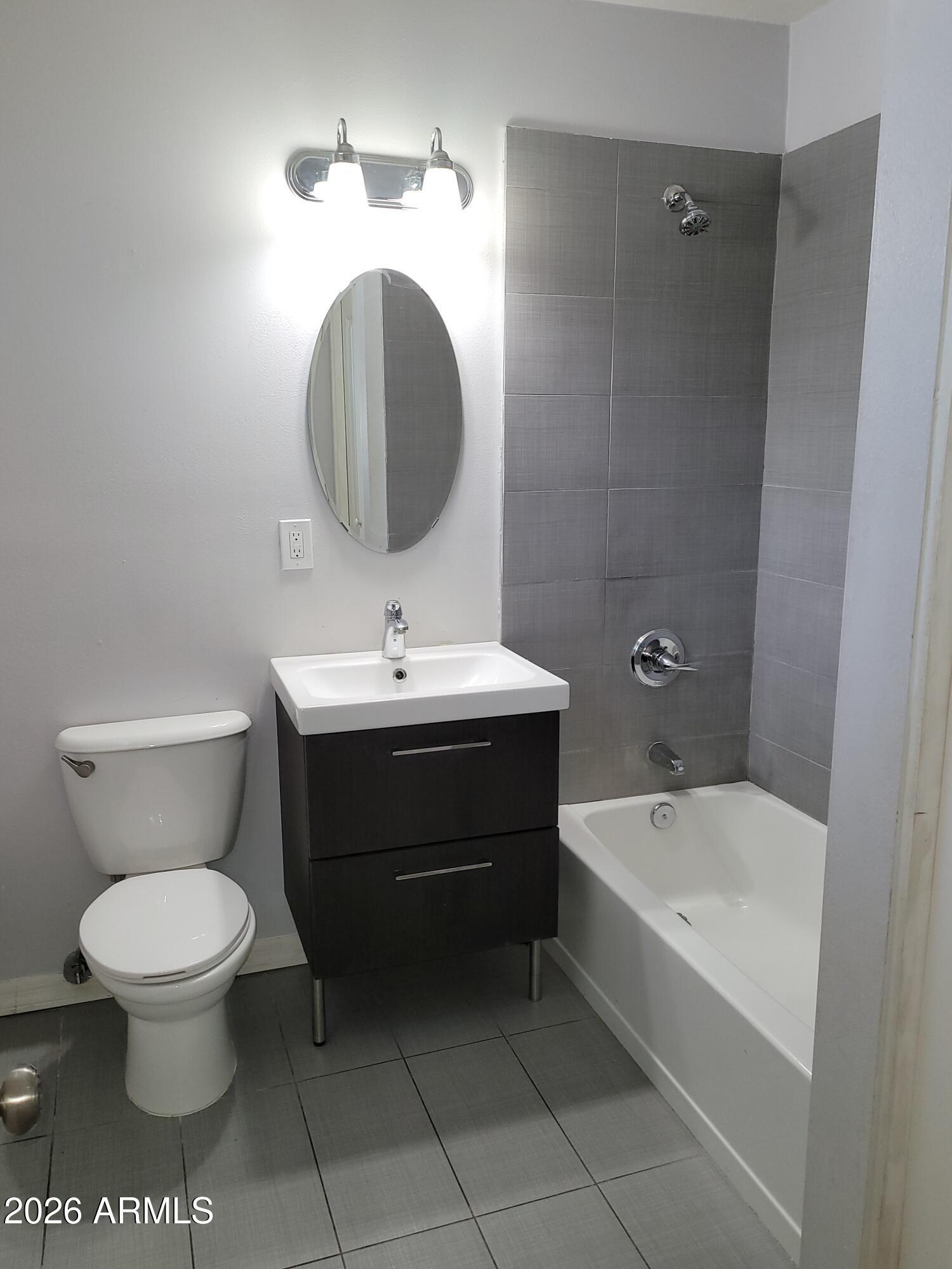 6947 E 6th Street Apt 7