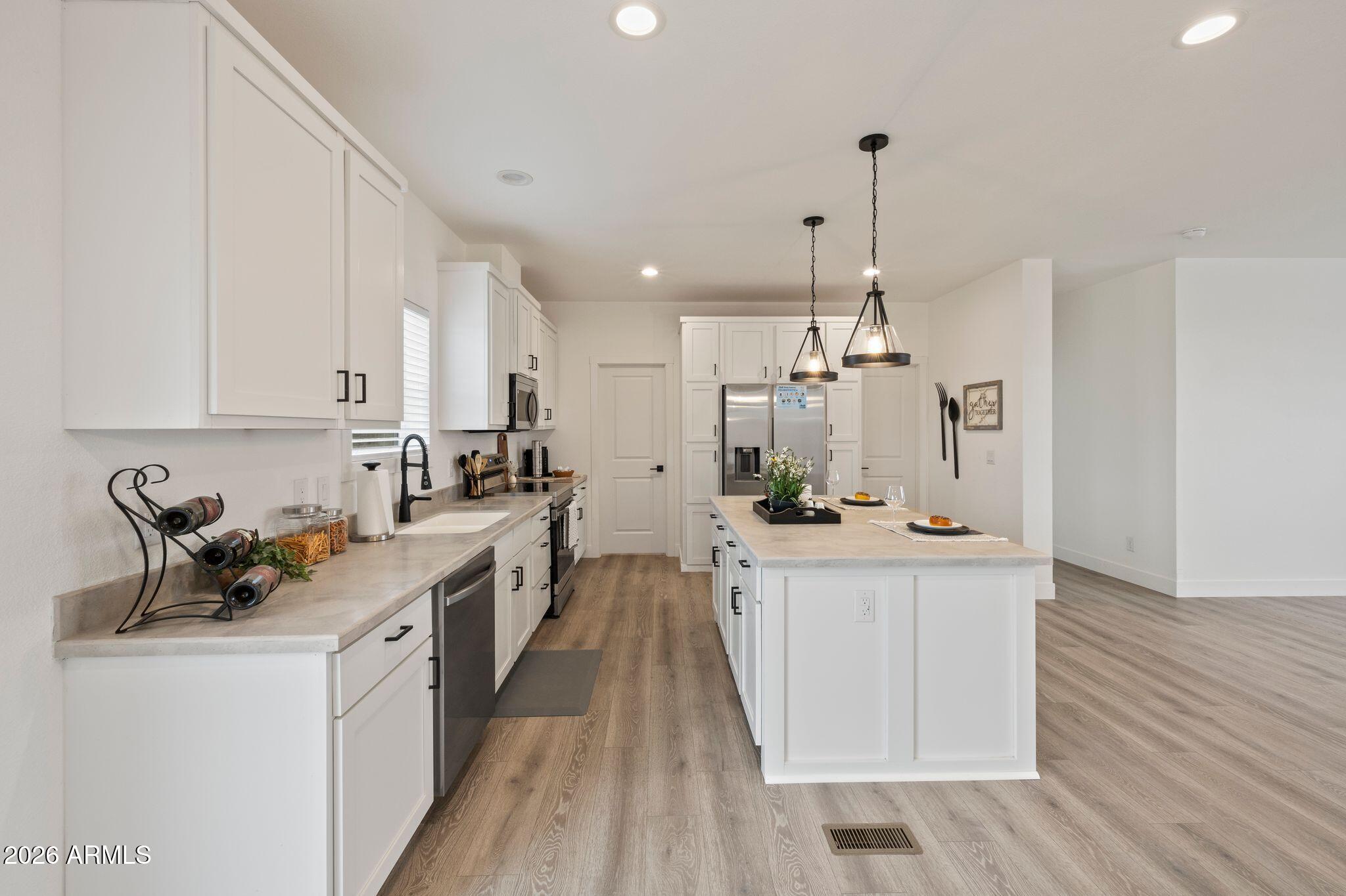 1437 E Whirlpool Drive