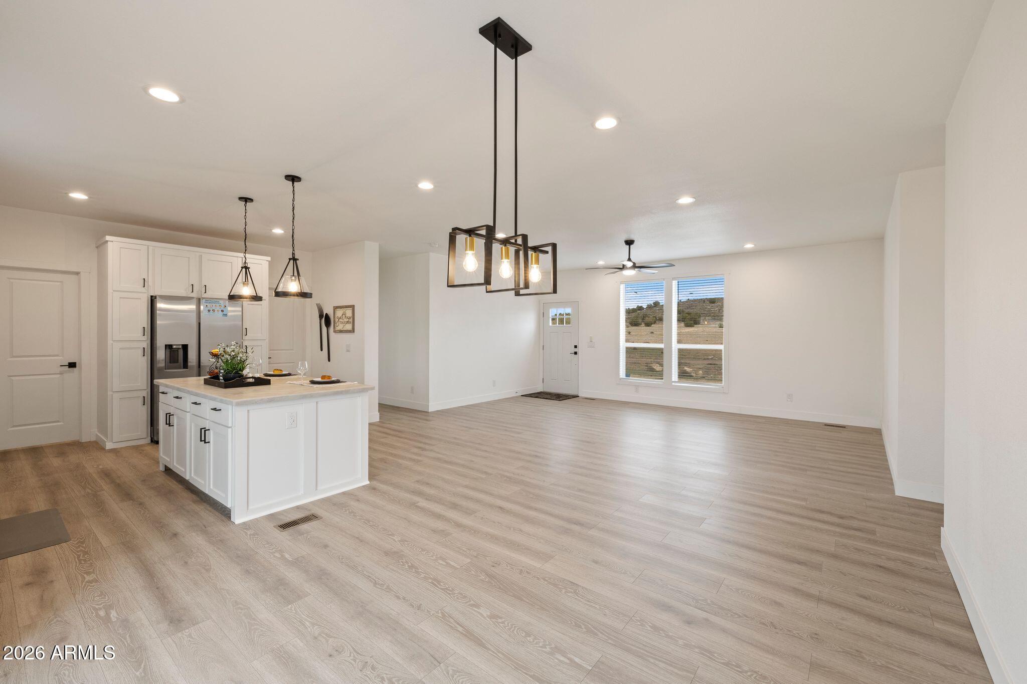 1437 E Whirlpool Drive