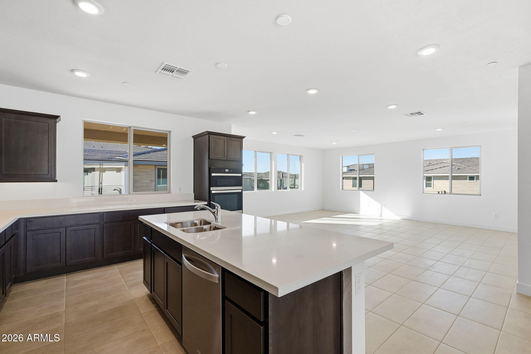 2121 W SONORAN DESERT Drive 113