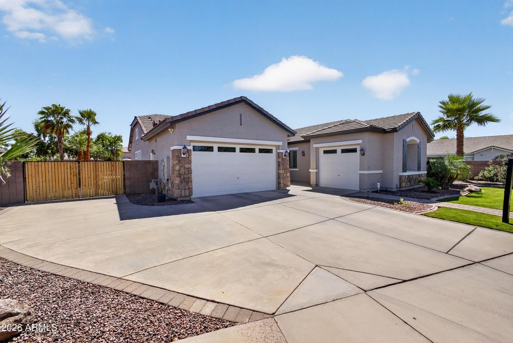 Photo of 19041 E Arrowhead Trail, Queen Creek, AZ 85142 (MLS # 7015310)