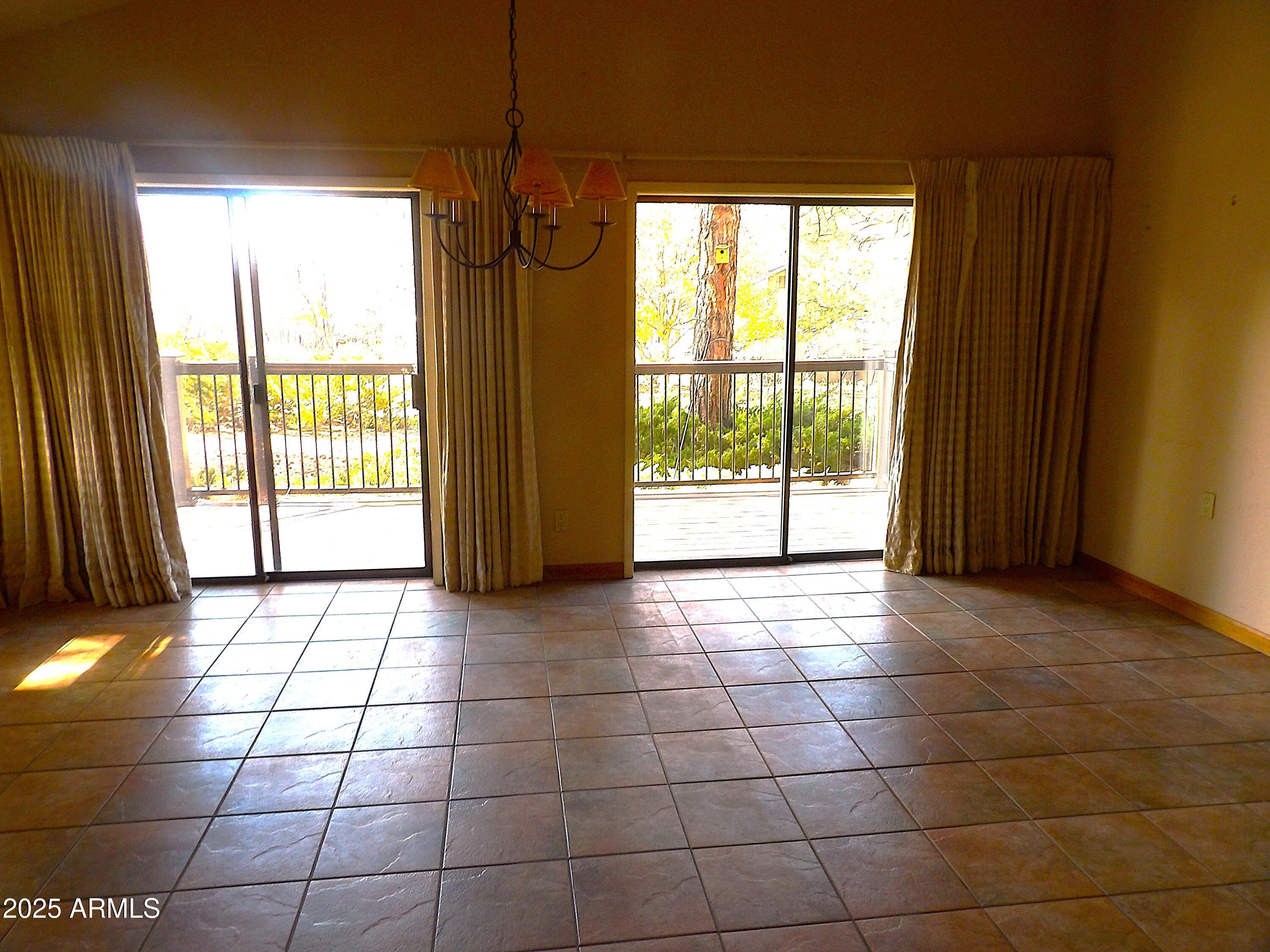 1800 N WAKONDA Street