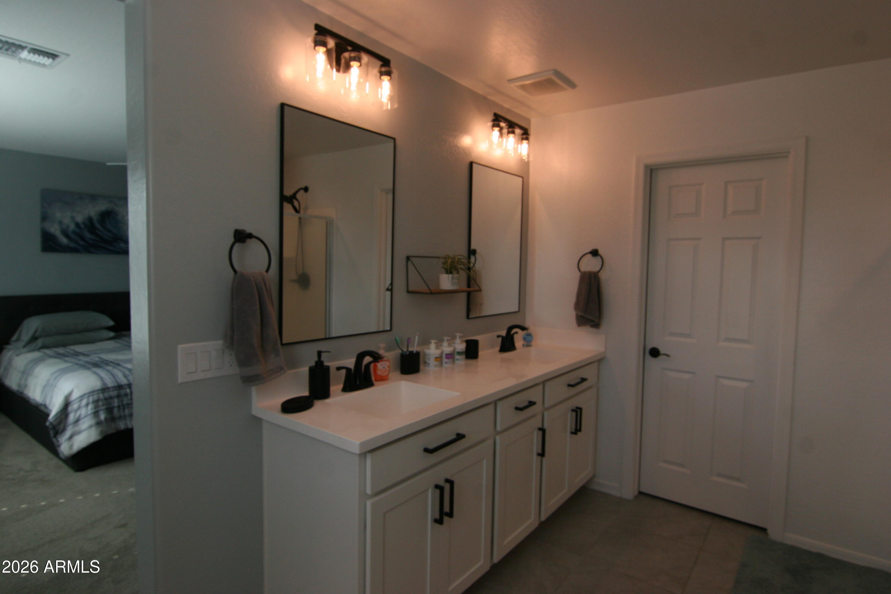 18487 W Ipswitch Way