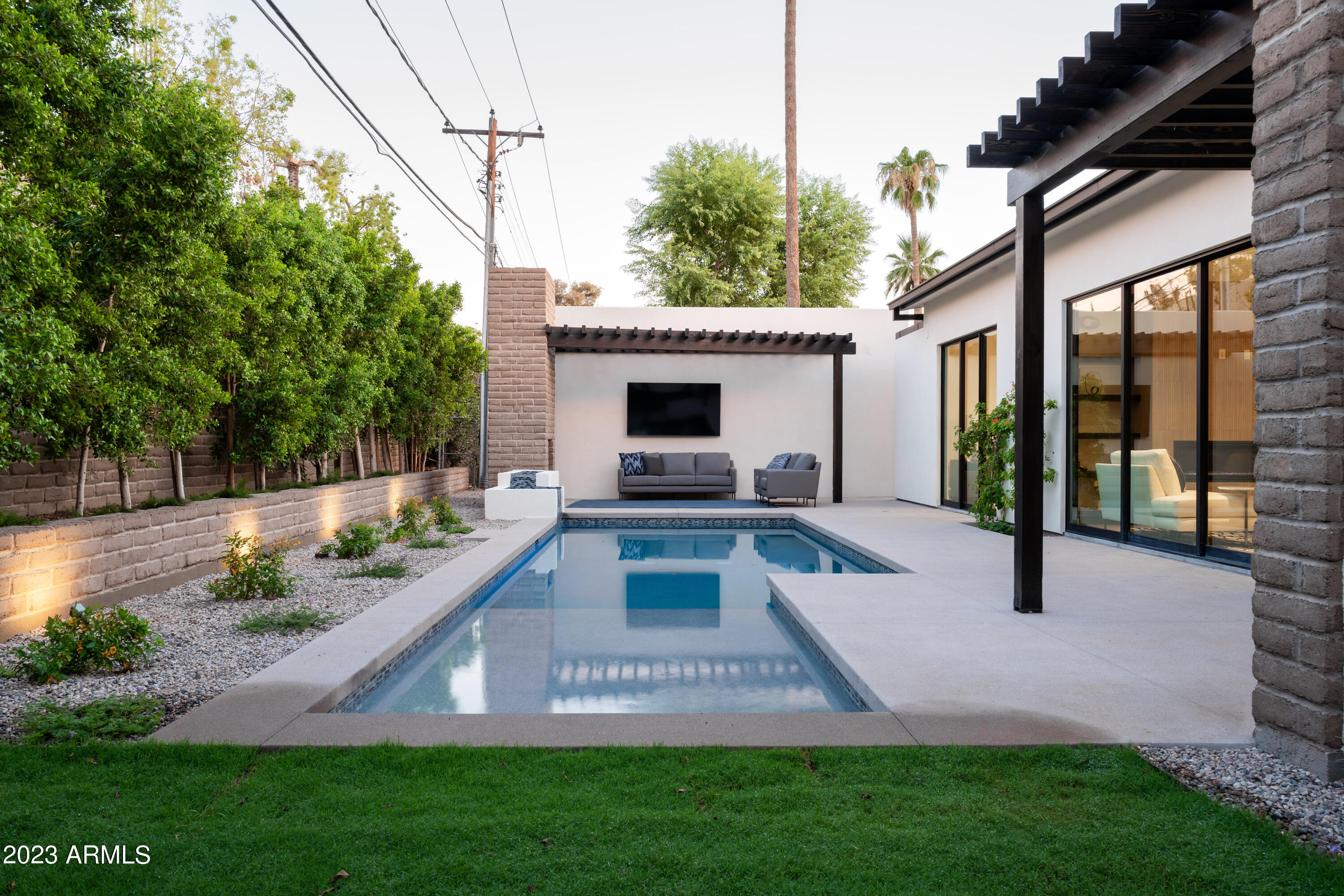 GARY LYN - Residential