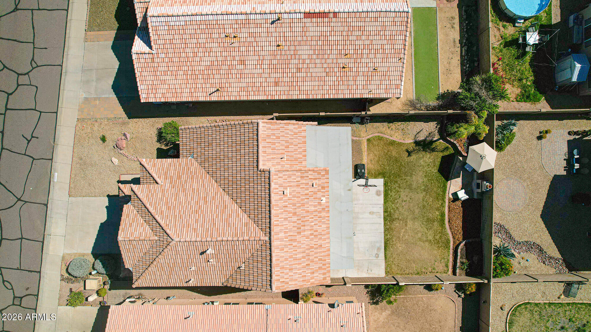 2221 E MENADOTA Drive