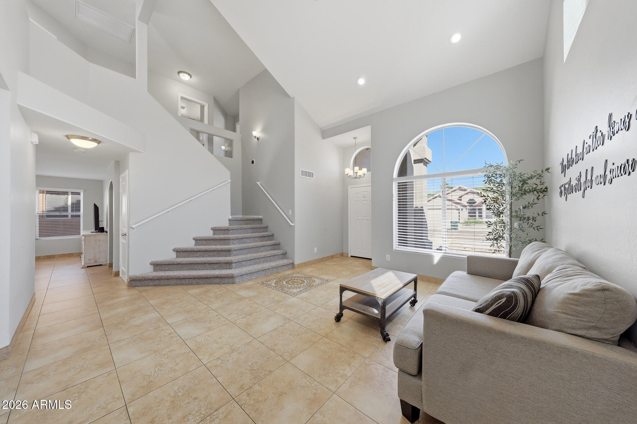 2221 E MENADOTA Drive