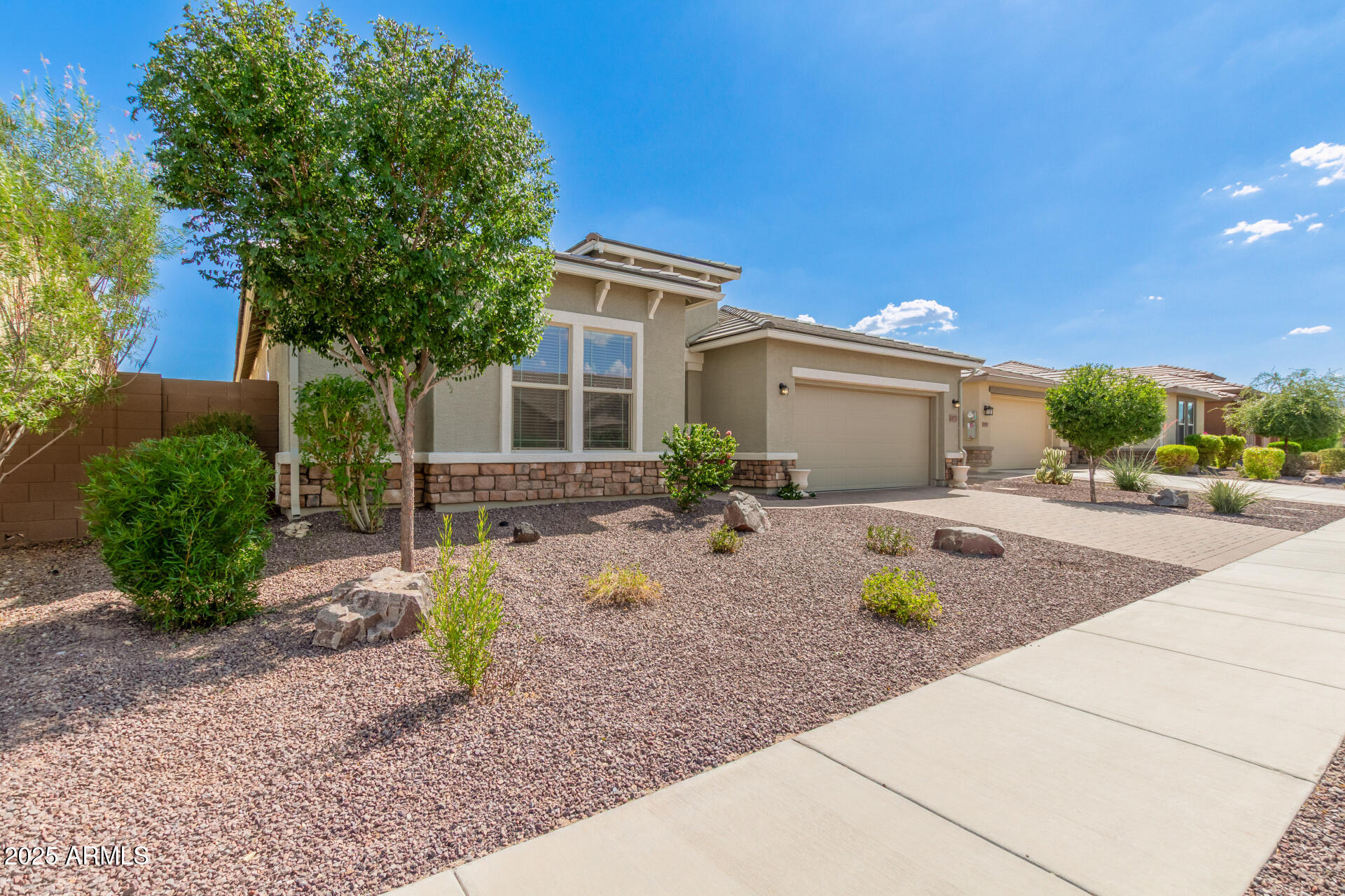 18773 W MERCER Lane